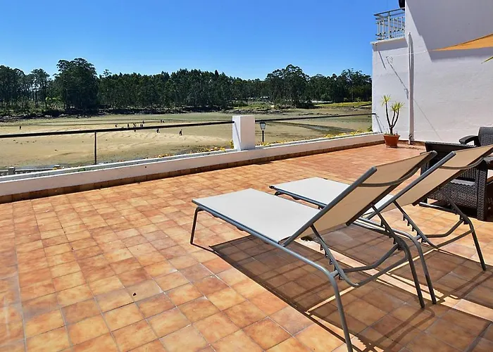 Piso De Playa Con Terraza En El Centro De Vilanova