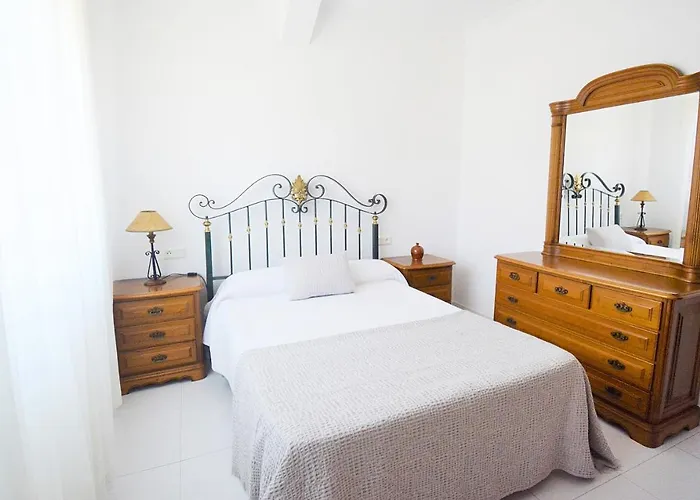 Piso De Playa Con Terraza En El Centro De Vilanova * Villanueva De Arosa